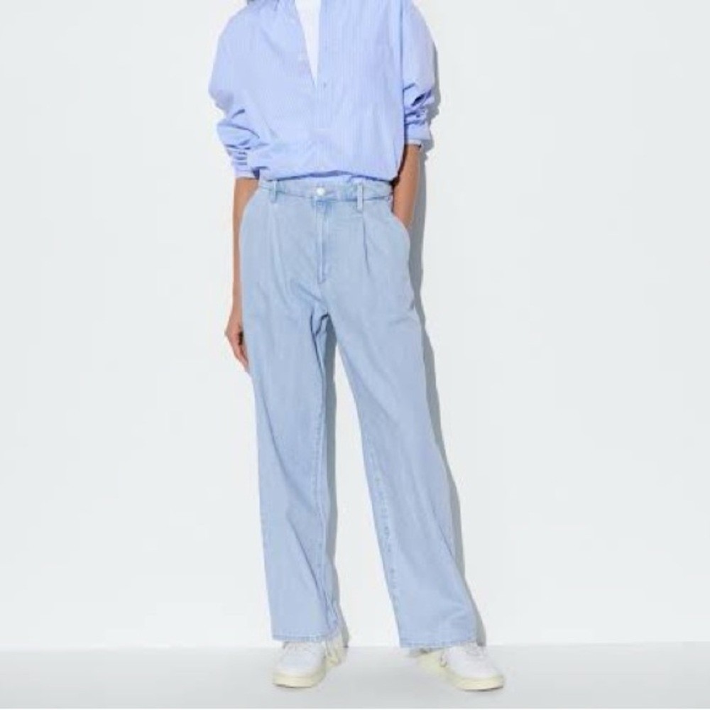 Uniqlo Drapey Denim Pleated‎ Pants Wide Leg Light Wash Minimalist Womens Large